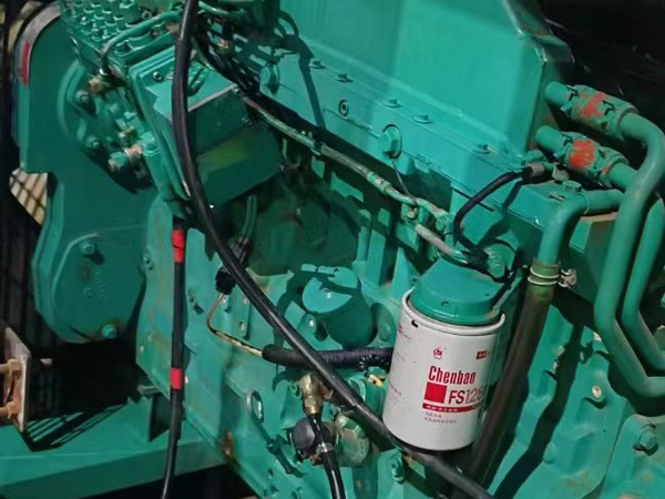 观山湖如何确定新的发电机组控制系统是否与原系统兼容？